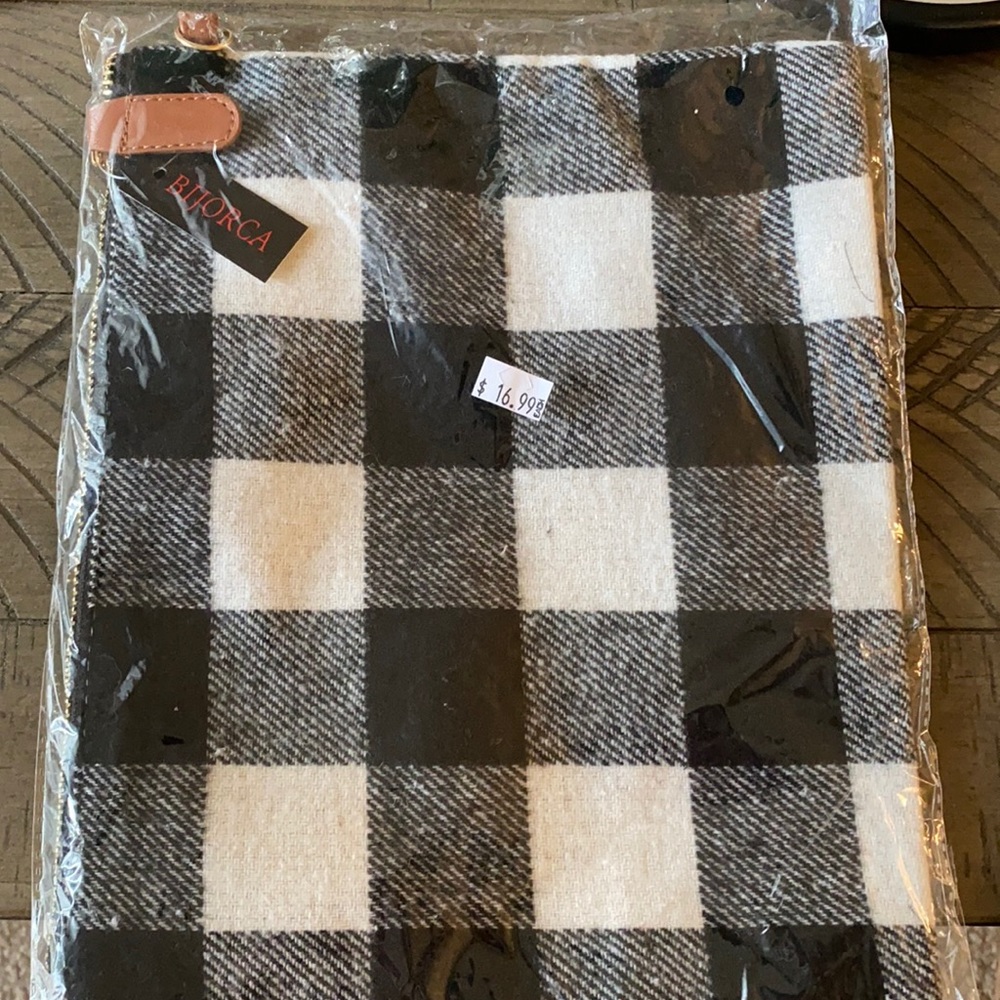 Makeup bag